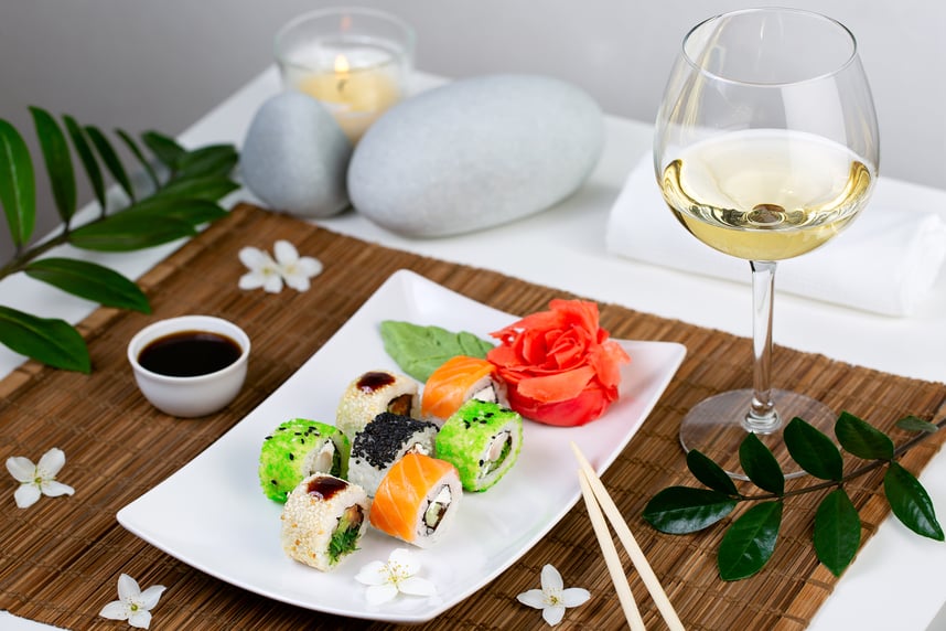 Welche Weine passen gut zu Sushi? Der komplette Leitfaden Welche Weine passen gut zu Sushi? Der komplette Leitfaden